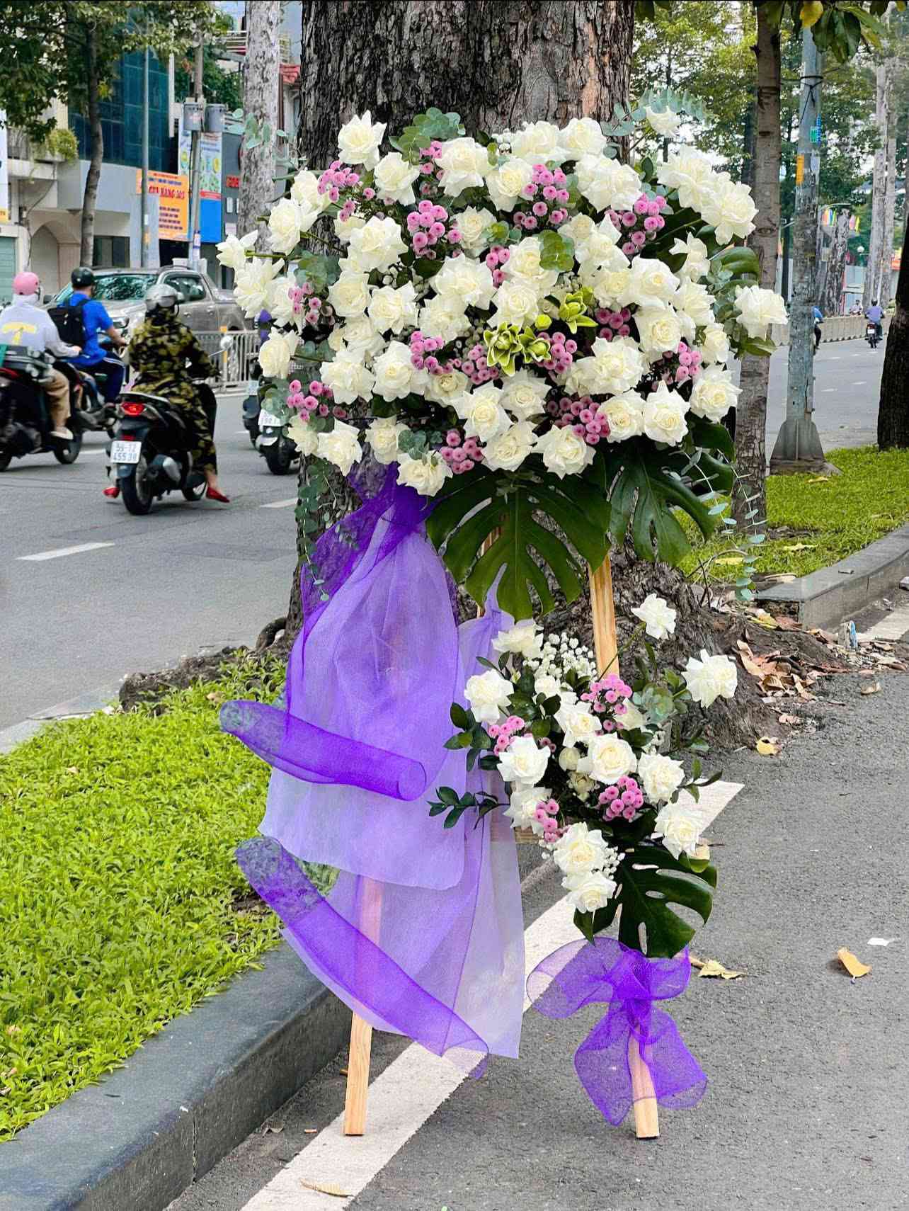 kệ chia buồn 3002