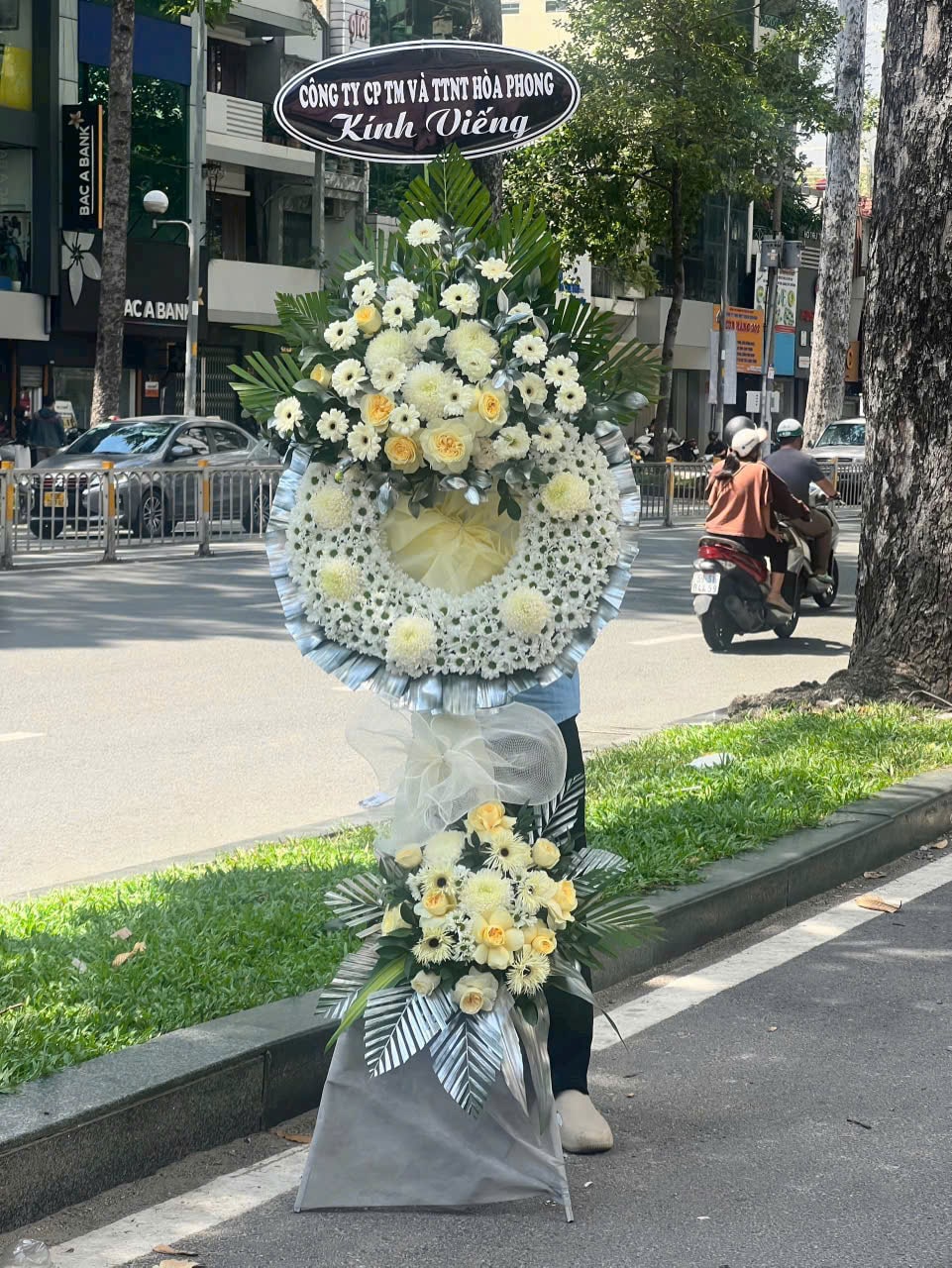 hoa chia buồn 3022