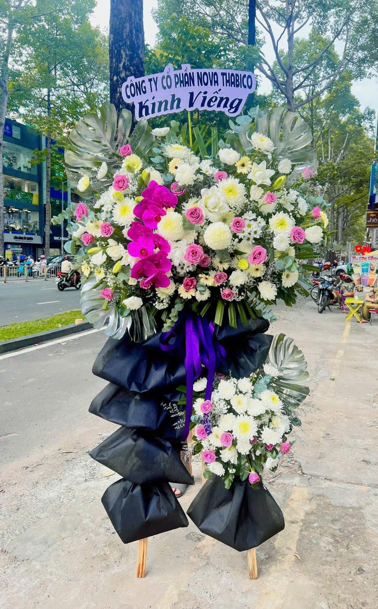 hoa chia buồn 3022