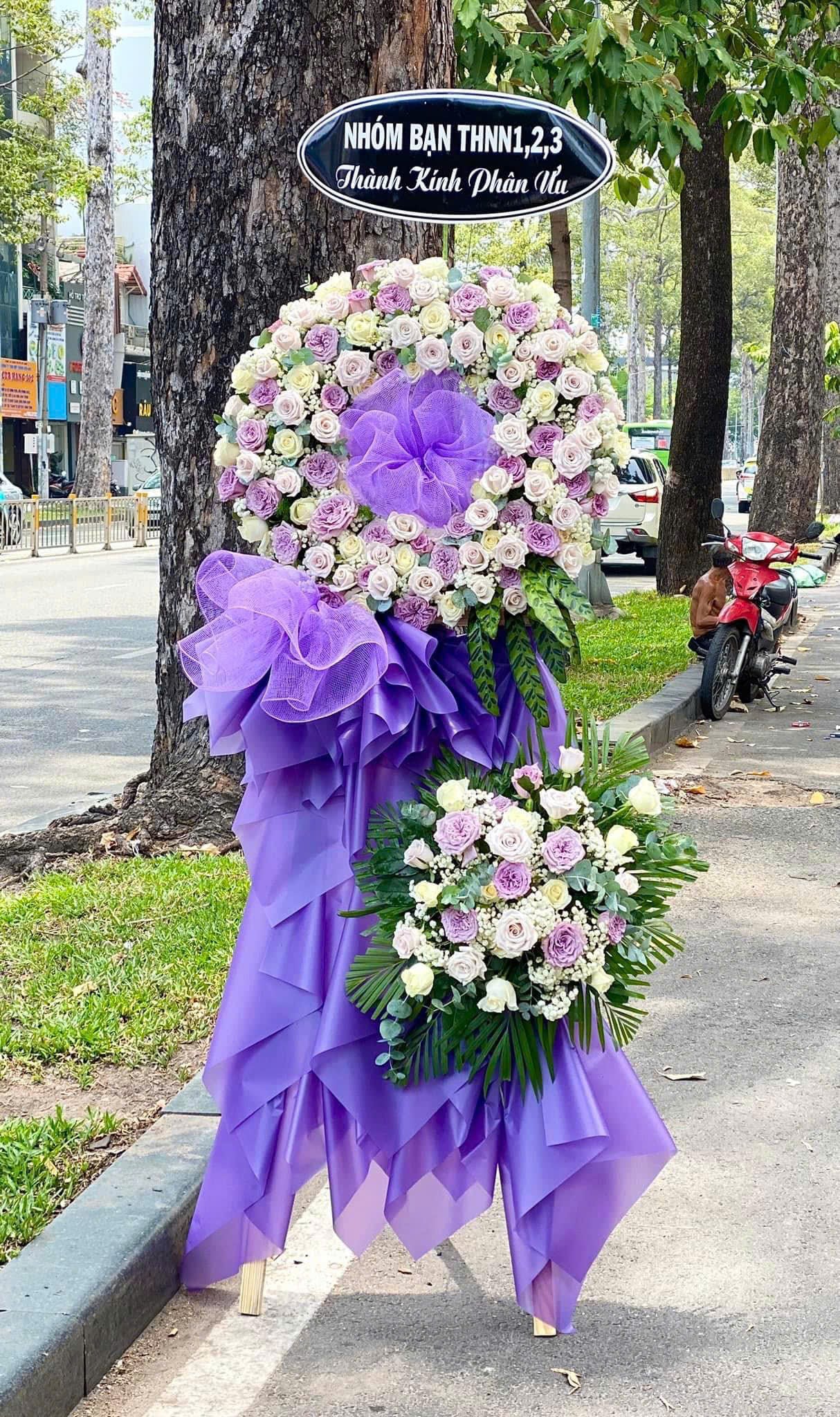 hoa chia buồn 3018